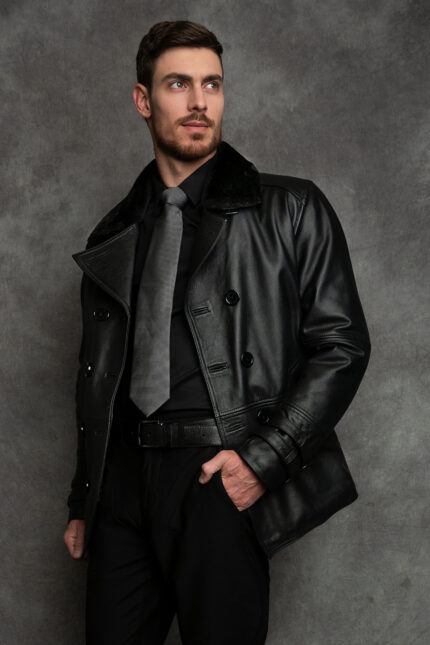 Chaqueta Leon Kennedy Resident Evil Requiem cuero genuino
